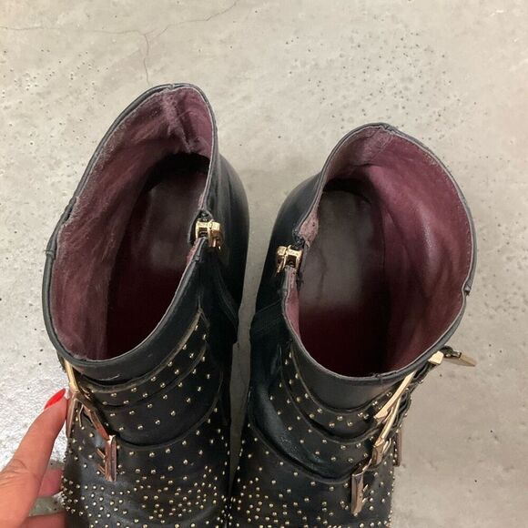 Chloé Susanna Studded Leather Ankle Boots - Picture 6 of 9